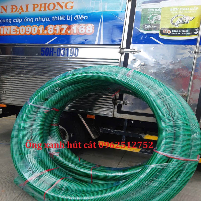 Ống hút bằng nhựa màu xanh chống móp